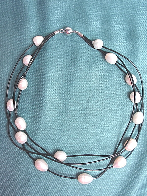 #F404BW 18" Black Leather and Freshwater Pearl Necklace