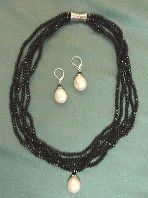 #F528BL Black Crystal Necklace and Earring Set